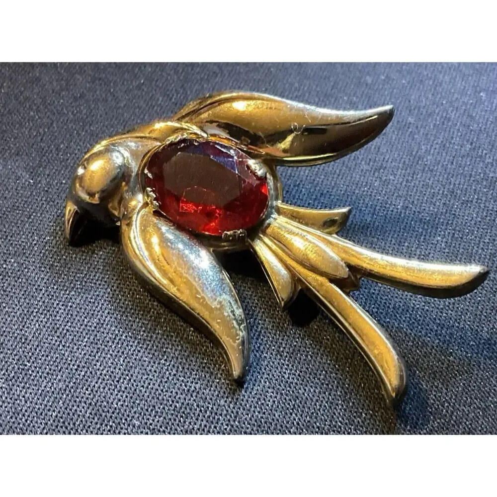 Vintage Coro Pegasus Red Jelly Belly Gilt Gold Tone Bird Brooch